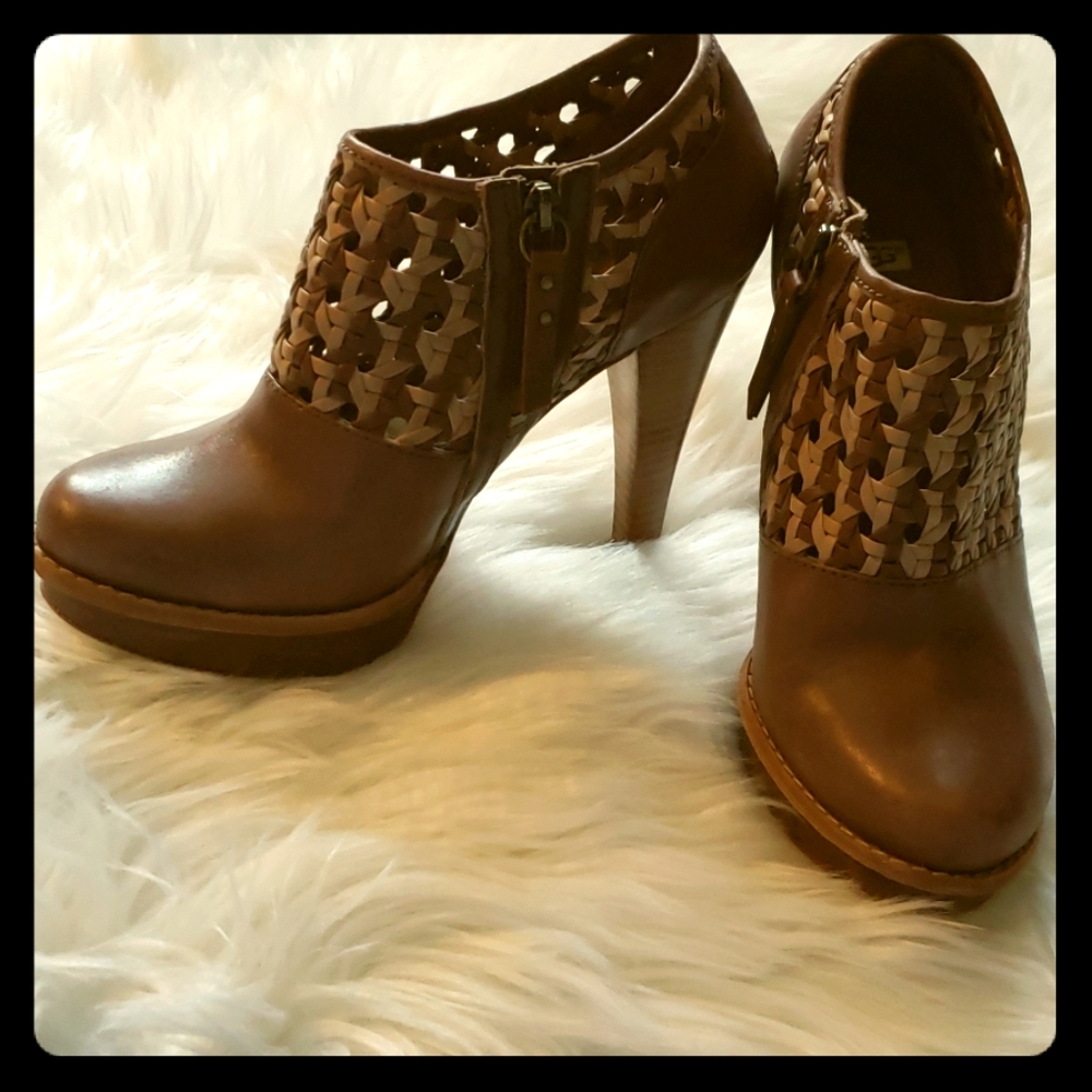 Ugg platform heel booties with fur inside